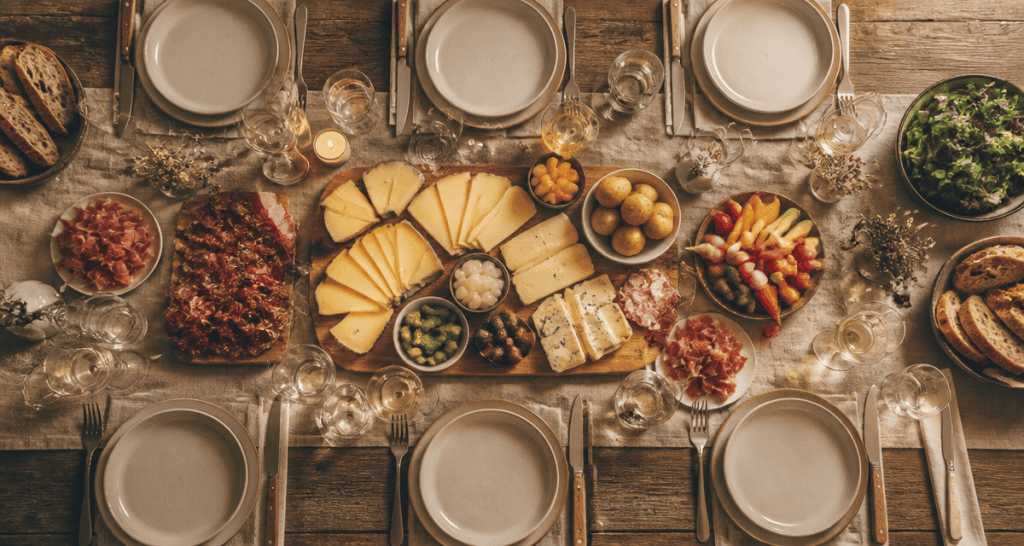 liste courses raclette 10 personnes table fromage charcuterie